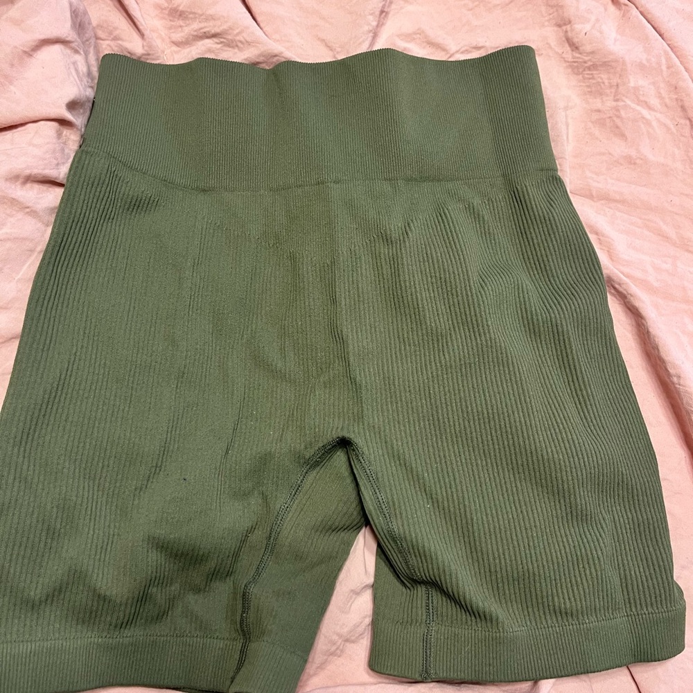 Green Ribbed Short Sleeve set - Picture 4 of 4